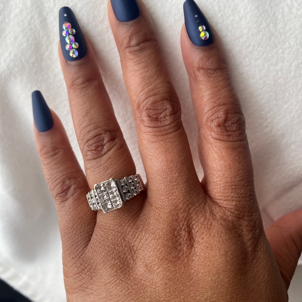 Wedding / Engagement Ring